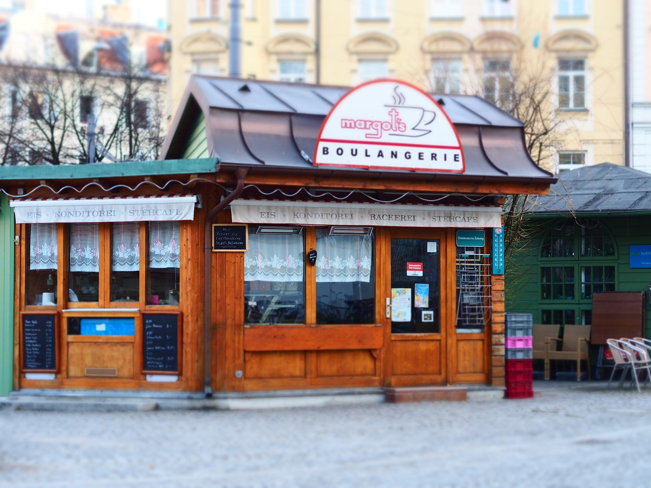 凯施饼店荒废工场｜直击废弃麵包工场 贵价焗炉设备＋食材曝光